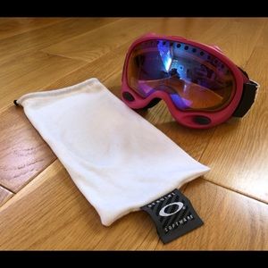 Oakley ski goggles, women’s